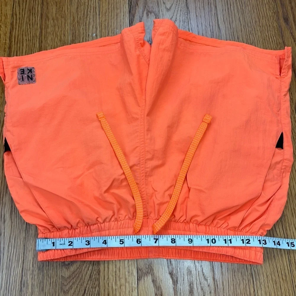 Nike men’s essential